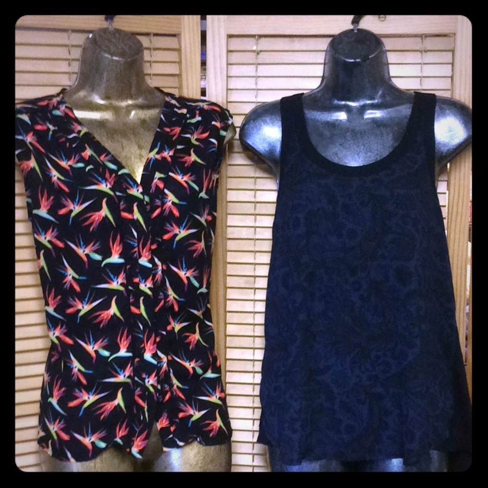 🐞 Bundle of TWO SM Sleeveless Women's Blouses EXPRESS LTD